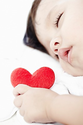 포토 JPG 스튜디오촬영 외국인 해외기획촬영 라이프스타일 손 2012년태국 여자 어린이라이프 얼굴 신체 실내 사랑 한명 사람 근접촬영 아웃포커스 신체부위 눈감음 하트 아기 잠 아기만 국내포토 모양 1 감정 어린이 뷰포인트 모션 촬영기법 인종 내부 생활 파일형식