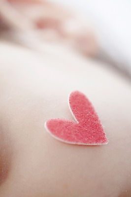 포토 JPG 스튜디오촬영 외국인 해외기획촬영 라이프스타일 2012년태국 어린이라이프 신체 실내 한명 사람 근접촬영 아웃포커스 신체부위 하트 아기 볼 아기만 국내포토 모양 1 어린이 뷰포인트 촬영기법 인종 내부 생활 파일형식