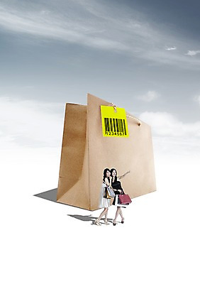 전신 PSD 편집 편집이미지 우먼라이프 라이프스타일 원피스 여자 미소 웃음 들기 사람 동양인 손짓 이벤트 20대 성인 두명 친구 쇼핑 장보기 쇼핑백 꼬리표 한국인 가리킴 바코드 가격표 여자만 성인여자만 청년만 청년여자만 성인만 이미지편집 옷 가방 관계 모션 표정 인종 청년 생활 라벨 파일형식