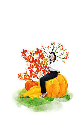 전신 PSD 편집이미지 계절 여자 커피 음료 단풍 낙엽 호박 단풍나무 티타임 한명 미소 웃음 들기 사람 앉기 동양인 초원 성인 가을풍경 한국인 가을 커피잔 여자만 여자한명만 성인여자만 성인만 이미지편집 나무 1 잎 채소 모션 휴식 잔 표정 인종 풍경 파일형식 가을_계절