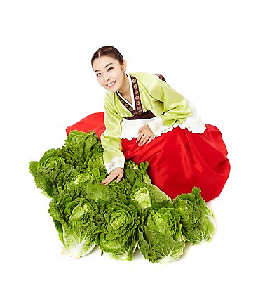 포토 JPG 스튜디오촬영 한국문화 한국전통 전통 우먼라이프 라이프스타일 여자 명절 전통문화 가사 채소 식재료 한국 실내 한명 미소 웃음 누끼 사람 앉기 동양인 20대 성인 앞모습 하이앵글 앞치마 한국인 계획 전통의상 한복 배추 며느리 김장 과정 여자만 여자한명만 성인여자만 청년만 청년여자만 성인한명만 청년여자한명만 성인여자한명만 성인만 국내포토 1 동양문화 기념일 아시아 문화 뷰포인트 컨셉 모션 표정 인종 청년 내부 생활 파일형식