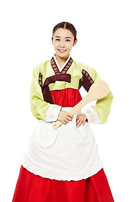 포토 JPG 스튜디오촬영 한국문화 한국전통 전통 우먼라이프 라이프스타일 여자 명절 전통문화 허리손 가사 밥 주방용품 한국 실내 요리 한명 서기 미소 웃음 들기 누끼 사람 동양인 20대 성인 앞모습 앞치마 한국인 계획 전통의상 한복 며느리 주걱 과정 밥주걱 밥짓기 여자만 여자한명만 성인여자만 청년만 청년여자만 성인한명만 청년여자한명만 성인여자한명만 성인만 국내포토 1 동양문화 기념일 아시아 문화 음식 뷰포인트 포즈 생활용품 컨셉 모션 표정 인종 청년 내부 생활 파일형식