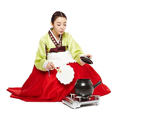 포토 JPG 스튜디오촬영 한국문화 한국전통 전통 우먼라이프 라이프스타일 여자 명절 전통문화 가사 한국 실내 한명 들기 누끼 사람 앉기 동양인 20대 성인 앞모습 약 앞치마 한의학 한국인 뚜껑 부채 계획 전통의상 한복 한약 버너 며느리 약탕기 과정 보약 부채질 탕약 여자만 여자한명만 성인여자만 청년만 청년여자만 성인한명만 청년여자한명만 성인여자한명만 성인만 국내포토 1 동양문화 기념일 아시아 문화 뷰포인트 컨셉 의학 모션 주방용품 인종 청년 내부 생활 파일형식 나라 생활용품 이벤트 오브젝트