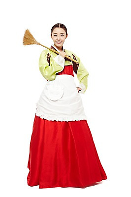 포토 JPG 스튜디오촬영 전신 한국문화 한국전통 전통 우먼라이프 라이프스타일 여자 명절 전통문화 허리손 가사 한국 실내 한명 서기 미소 웃음 들기 누끼 사람 동양인 20대 성인 앞모습 앞치마 한국인 계획 전통의상 한복 청소도구 빗자루 청소 며느리 과정 여자만 여자한명만 성인여자만 청년만 청년여자만 성인한명만 청년여자한명만 성인여자한명만 성인만 국내포토 1 동양문화 기념일 아시아 문화 뷰포인트 포즈 컨셉 모션 표정 인종 청년 내부 생활 도구 파일형식