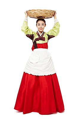 포토 JPG 스튜디오촬영 전신 한국문화 한국전통 전통 우먼라이프 라이프스타일 여자 명절 전통문화 가사 한국 실내 한명 서기 미소 웃음 들기 누끼 사람 동양인 20대 성인 앞모습 광주리 앞치마 한국인 운반 계획 전통의상 한복 받침대 며느리 머리위 과정 똬리 여자만 여자한명만 성인여자만 청년만 청년여자만 성인한명만 청년여자한명만 성인여자한명만 성인만 국내포토 1 동양문화 기념일 아시아 문화 뷰포인트 컨셉 모션 표정 인종 청년 내부 생활 바구니 파일형식