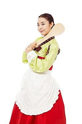 포토 JPG 스튜디오촬영 한국문화 한국전통 전통 우먼라이프 라이프스타일 여자 명절 전통문화 가사 밥 주방용품 한국 실내 요리 한명 서기 미소 웃음 들기 누끼 사람 동양인 20대 성인 옆모습 앞치마 한국인 계획 전통의상 한복 며느리 주걱 과정 밥주걱 밥짓기 여자만 여자한명만 성인여자만 청년만 청년여자만 성인한명만 청년여자한명만 성인여자한명만 성인만 국내포토 1 동양문화 기념일 아시아 문화 음식 뷰포인트 생활용품 컨셉 모션 표정 인종 청년 내부 생활 파일형식