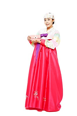 포토 JPG 스튜디오촬영 전신 한국문화 한국전통 전통 라이프스타일 여자 명절 전통문화 봉투 새해 안내 한국 실내 선물 한명 서기 미소 웃음 들기 누끼 사람 동양인 손짓 20대 성인 앞모습 설날 추석 한국인 전통의상 한복 상품권 아얌 새해선물 추석선물 여자만 여자한명만 성인여자만 청년만 청년여자만 성인한명만 청년여자한명만 성인여자한명만 성인만 설선물 국내포토 1 동양문화 기념일 아시아 문화 뷰포인트 모션 전통소품 표정 인종 청년 내부 생활 파일형식 명절선물