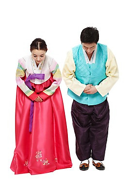 포토 JPG 스튜디오촬영 전신 한국문화 한국전통 전통 라이프스타일 부부 커플 여자 명절 남자 전통문화 새해 한국 실내 숙이기 허리숙이기 고개숙이기 서기 누끼 사람 동양인 20대 성인 두명 앞모습 설날 추석 깨끗함 한국인 예절 인사 절 전통의상 한복 세배 손모으기 청년만 성인만 국내포토 동양문화 기념일 아시아 문화 뷰포인트 포즈 컨셉 관계 모션 인종 손짓 청년 내부 생활 절_인사 파일형식