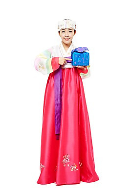 포토 JPG 스튜디오촬영 전신 한국문화 한국전통 전통 라이프스타일 여자 명절 전통문화 포장 새해 한국 실내 선물 한명 서기 미소 웃음 들기 누끼 사람 동양인 손짓 20대 성인 앞모습 선물상자 상자 설날 추석 한국인 가리킴 전통의상 한복 아얌 새해선물 추석선물 여자만 여자한명만 성인여자만 청년만 청년여자만 성인한명만 청년여자한명만 성인여자한명만 성인만 설선물 국내포토 1 동양문화 기념일 아시아 문화 뷰포인트 모션 전통소품 표정 인종 청년 내부 생활 파일형식 명절선물