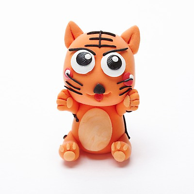 포토 JPG 스튜디오촬영 동물 캐릭터 한마리 인형 동물캐릭터 포유류 실내 사람없음 장난감 귀여움 십이지신 호랑이 오브젝트 공예품 점토 점토공예 클레이아트 동물인형 국내포토 1 컨셉 내부 공예 파일형식