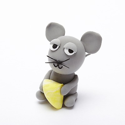 포토 JPG 스튜디오촬영 동물 캐릭터 한마리 인형 동물캐릭터 포유류 치즈 실내 들기 사람없음 장난감 귀여움 십이지신 쥐 오브젝트 공예품 점토 점토공예 클레이아트 동물인형 국내포토 1 컨셉 모션 유제품 내부 설치류 공예 파일형식
