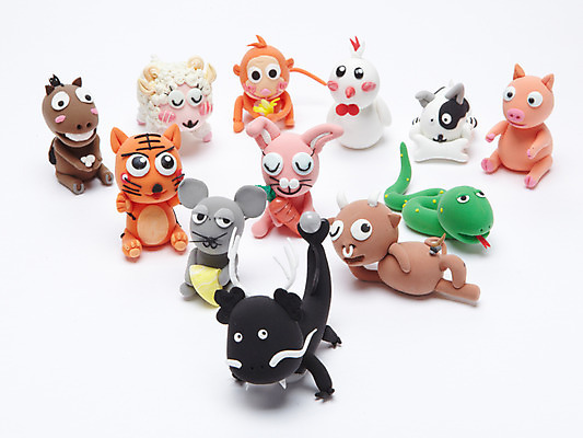 포토 JPG 스튜디오촬영 동물 캐릭터 인형 동물캐릭터 여러마리 실내 종류 사람없음 장난감 귀여움 십이지신 용 원숭이 운세 토끼 닭 양 말 돼지 뱀 호랑이 소 개 쥐 신년캐릭터 오브젝트 공예품 점토 점토공예 클레이아트 동물인형 반려 여의주 흑룡 국내포토 다수 컨셉 포유류 파충류 조류 새해 내부 반려동물 설치류 공예 파일형식