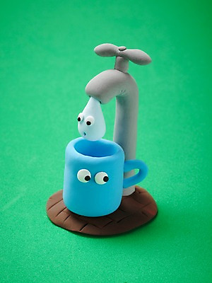 포토 JPG 스튜디오촬영 캐릭터 인형 생활용품 주방용품 잔 실내 사람없음 컵 물 위생용품 장난감 귀여움 머그컵 물방울 부속품 물컵 오브젝트 공예품 수도꼭지 수도 꼭지 점토 점토공예 클레이아트 수돗물 수도_상하수도 국내포토 자연요소 식기 컨셉 내부 공예 상하수도 파일형식