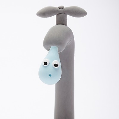 포토 JPG 스튜디오촬영 캐릭터 인형 생활용품 주방용품 실내 사람없음 물 위생용품 장난감 귀여움 물방울 부속품 오브젝트 공예품 수도꼭지 수도 꼭지 점토 점토공예 클레이아트 수돗물 수도_상하수도 국내포토 자연요소 컨셉 내부 공예 상하수도 파일형식