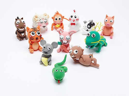 포토 JPG 스튜디오촬영 동물 캐릭터 인형 동물캐릭터 여러마리 실내 종류 사람없음 장난감 귀여움 십이지신 용 원숭이 운세 토끼 닭 양 말 돼지 뱀 호랑이 소 개 쥐 신년캐릭터 오브젝트 공예품 점토 점토공예 클레이아트 동물인형 반려 국내포토 다수 컨셉 포유류 파충류 조류 새해 내부 반려동물 설치류 공예 파일형식