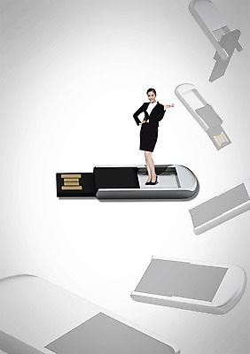 전신 PSD 외국인 편집 편집이미지 여자 백그라운드 비즈니스 한명 서기 미소 웃음 사람 동양인 정장 20대 성인 3D 직장인 비즈니스우먼 USB usb메모리 저장장치 여자만 여자한명만 성인여자만 청년만 청년여자만 성인한명만 청년여자한명만 성인여자한명만 성인만 편집3D 직업 1 옷 모션 표정 인종 청년 컴퓨터용품 디지털합성 파일형식