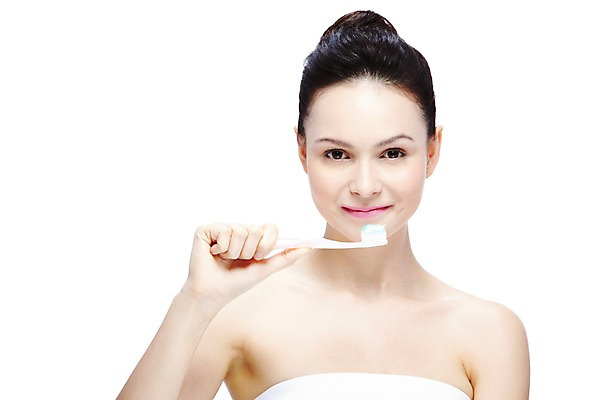 포토 JPG 스튜디오촬영 서양인 외국인 백인 해외기획촬영 우먼라이프 라이프스타일 2012년태국 여자 실내 한명 미소 웃음 들기 누끼 사람 상반신 20대 성인 앞모습 뷰티 청결 양치 칫솔 매끈함 튜브탑 순수 올림머리 치약 청순 의료성형뷰티 여자만 여자한명만 성인여자만 청년만 청년여자만 성인한명만 청년여자한명만 성인여자한명만 성인만 국내포토 1 헤어스타일 뷰포인트 컨셉 상의 모션 표정 인종 청년 내부 생활 위생용품 감각 위생 파일형식