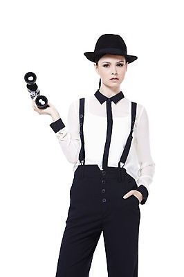 포토 JPG 스튜디오촬영 서양인 외국인 백인 해외기획촬영 모자 우먼라이프 라이프스타일 2012년태국 잡화 여자 패션 포즈 모션 실내 한명 서기 들기 누끼 사람 20대 성인 앞모습 쌍안경 망원경 관찰 매니시 매니시룩 멜빵바지 중절모 남장 페도라 여자만 여자한명만 성인여자만 청년만 청년여자만 성인한명만 청년여자한명만 성인여자한명만 성인만 국내포토 모자_잡화 1 뷰포인트 바지 인종 청년 내부 생활 멜빵 파일형식