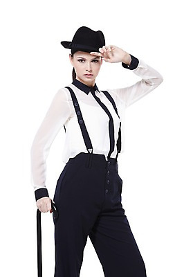 포토 JPG 스튜디오촬영 서양인 외국인 백인 해외기획촬영 모자 우먼라이프 라이프스타일 2012년태국 잡화 여자 패션 포즈 지팡이 실내 한명 서기 누끼 사람 20대 성인 앞모습 매니시 매니시룩 멜빵바지 중절모 남장 페도라 여자만 여자한명만 성인여자만 청년만 청년여자만 성인한명만 청년여자한명만 성인여자한명만 성인만 국내포토 모자_잡화 1 뷰포인트 바지 모션 인종 청년 내부 생활 멜빵 파일형식