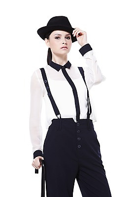 포토 JPG 스튜디오촬영 서양인 외국인 백인 해외기획촬영 모자 우먼라이프 라이프스타일 2012년태국 잡화 여자 패션 포즈 지팡이 실내 한명 서기 누끼 사람 20대 성인 앞모습 매니시 매니시룩 멜빵바지 중절모 남장 페도라 여자만 여자한명만 성인여자만 청년만 청년여자만 성인한명만 청년여자한명만 성인여자한명만 성인만 국내포토 모자_잡화 1 뷰포인트 바지 모션 인종 청년 내부 생활 멜빵 파일형식