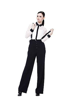 포토 JPG 스튜디오촬영 전신 서양인 외국인 백인 해외기획촬영 우먼라이프 라이프스타일 긴머리 응시 2012년태국 여자 패션 구두 포즈 실내 한명 서기 누끼 사람 20대 성인 앞모습 매니시 매니시룩 멜빵바지 남장 포니테일 묶은머리 여자만 여자한명만 성인여자만 청년만 청년여자만 성인한명만 청년여자한명만 성인여자한명만 성인만 국내포토 1 헤어스타일 시선 뷰포인트 신발 바지 모션 인종 청년 내부 생활 멜빵 파일형식