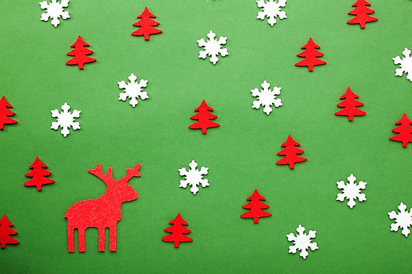 포토 JPG 스튜디오촬영 나무 식물 기념일 백그라운드 크리스마스 크리스마스용품 사슴 뿔 실내 이벤트 사람없음 크리스마스트리 루돌프 눈 소나무 눈송이 펠트 국내포토 자연요소 포유류 날씨 눈_날씨 내부 용품 파일형식 천_직물