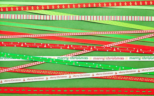 포토 JPG 스튜디오촬영 기념일 리본 줄 백그라운드 크리스마스 포장 크리스마스용품 실내 이벤트 사람없음 장식 도구 끈 오브젝트 국내포토 내부 용품 파일형식