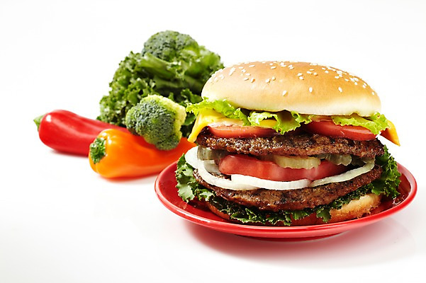 포토 JPG 스튜디오촬영 그릇 식기 접시 음식 빵 토마토 채소 양파 파프리카 패스트푸드 서양음식 실내 육류 요리 누끼 사람없음 소고기 햄버거 양상추 상추 브로콜리 피클 깨 고칼로리 패티 국내포토 식재료 내부 조미료 인스턴트 칼로리 절임 파일형식