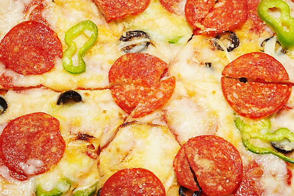 포토 JPG 음식 빵 조각 백그라운드 피망 피자 패스트푸드 서양음식 실내 요리 근접촬영 사람없음 문 이탈리아음식 올리브 햄 토핑 고칼로리 페퍼로니 국내포토 열매 뷰포인트 채소 육류 내부 소시지 인스턴트 칼로리 파일형식