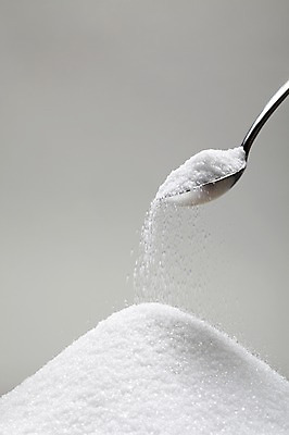 포토 JPG 다수 백그라운드 식재료 산 패스트푸드 수저 실내 사람없음 쌓기 숟가락 양념 조미료 떨어짐 티스푼 가루 설탕 칼로리 고칼로리 고열량 국내포토 식기 컨셉 모션 내부 인스턴트 향미료 파일형식