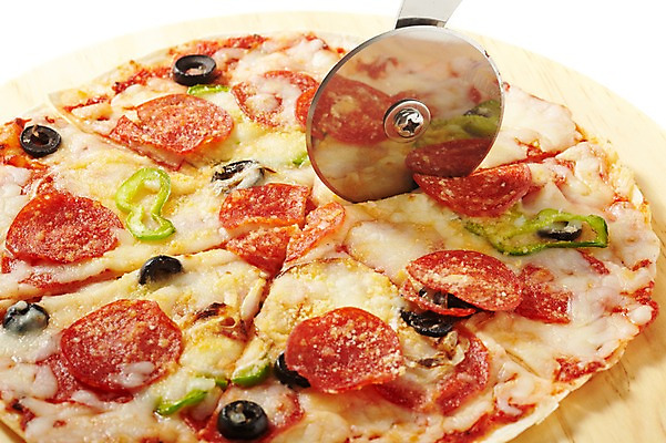 포토 JPG 음식 빵 조각 피망 도마 피자 패스트푸드 서양음식 실내 요리 누끼 사람없음 문 이탈리아음식 자르기 올리브 햄 고칼로리 커터 페퍼로니 피자칼 국내포토 열매 채소 모션 주방용품 육류 내부 소시지 인스턴트 칼로리 파일형식