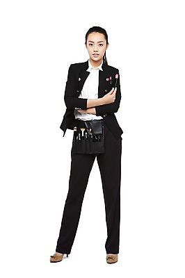 포토 JPG 스튜디오촬영 전신 외국인 해외기획촬영 직업 우먼라이프 라이프스타일 2012년태국 여자 구두 실내 한명 서기 들기 누끼 사람 동양인 정장 20대 성인 앞모습 화장 뷰티 팔짱 화장품 화장용품 도구 붓 전문직 메이크업아티스트 브러쉬세트 브러쉬케이스 벨트색 브러쉬벨트색 의료성형뷰티 여자만 여자한명만 성인여자만 청년만 청년여자만 성인한명만 청년여자한명만 성인여자한명만 성인만 국내포토 1 옷 뷰포인트 신발 모션 인종 청년 내부 생활 미용용품 힙색 파일형식