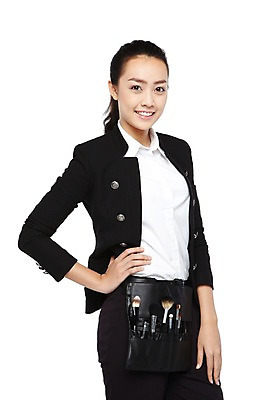 포토 JPG 스튜디오촬영 외국인 해외기획촬영 직업 우먼라이프 라이프스타일 2012년태국 여자 허리손 실내 한명 서기 미소 웃음 누끼 사람 동양인 정장 20대 성인 앞모습 화장 뷰티 화장품 화장용품 도구 붓 전문직 메이크업아티스트 브러쉬세트 브러쉬케이스 벨트색 브러쉬벨트색 의료성형뷰티 여자만 여자한명만 성인여자만 청년만 청년여자만 성인한명만 청년여자한명만 성인여자한명만 성인만 국내포토 1 옷 뷰포인트 포즈 모션 표정 인종 청년 내부 생활 미용용품 힙색 파일형식