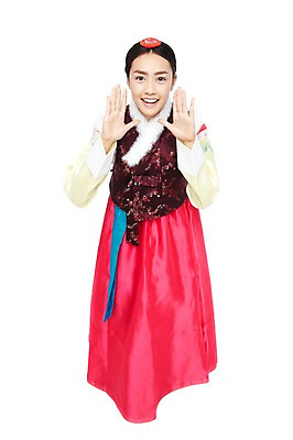 포토 JPG 스튜디오촬영 전신 외국인 해외기획촬영 한국문화 한국전통 전통 우먼라이프 라이프스타일 2012년태국 여자 전통문화 문화 모션 한국 실내 한명 서기 미소 웃음 누끼 사람 동양인 손짓 20대 성인 앞모습 하이앵글 외침 조끼 체험 전통의상 한복 배자 털배자 배씨댕기 여자만 여자한명만 성인여자만 청년만 청년여자만 성인한명만 청년여자한명만 성인여자한명만 성인만 국내포토 1 동양문화 아시아 뷰포인트 컨셉 전통소품 표정 인종 청년 내부 생활 소리 외투 파일형식