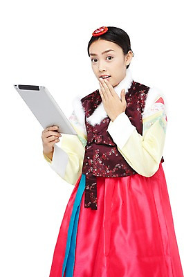 포토 JPG 스튜디오촬영 외국인 해외기획촬영 한국문화 한국전통 전통 우먼라이프 라이프스타일 2012년태국 여자 전통문화 문화 모션 한국 실내 한명 서기 들기 누끼 사람 동양인 손짓 20대 성인 앞모습 태블릿 놀람 웹서핑 조끼 체험 전통의상 한복 검색 배자 털배자 배씨댕기 여자만 여자한명만 성인여자만 청년만 청년여자만 성인한명만 청년여자한명만 성인여자한명만 성인만 국내포토 1 동양문화 감정 아시아 뷰포인트 컨셉 전통소품 표정 인종 청년 내부 생활 전자제품 스마트기기 외투 파일형식