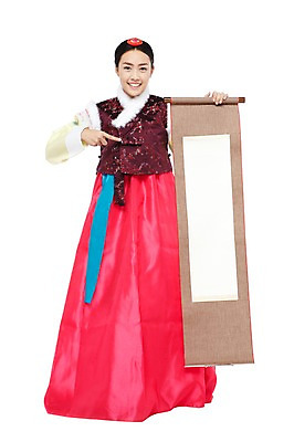 포토 JPG 스튜디오촬영 전신 외국인 해외기획촬영 한국문화 한국전통 전통 우먼라이프 라이프스타일 2012년태국 여자 전통문화 문화 모션 전통소품 한국 실내 한명 서기 미소 웃음 들기 누끼 사람 동양인 손짓 20대 성인 앞모습 가리킴 조끼 체험 지시 전통의상 한복 두루마리 족자 배자 털배자 배씨댕기 여자만 여자한명만 성인여자만 청년만 청년여자만 성인한명만 청년여자한명만 성인여자한명만 성인만 국내포토 1 동양문화 아시아 뷰포인트 컨셉 표정 인종 청년 내부 생활 외투 오브젝트 파일형식