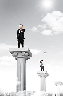 전신 PSD 서양인 외국인 구름 편집이미지 남자 비즈니스 하늘 비행기 서기 미소 웃음 사람 동양인 손짓 성인 두명 엄지손가락 기둥 최고 직장인 비즈니스맨 유아독존 남자만 성인남자만 성인만 이미지편집 자연요소 직업 건축 손가락 항공교통 모션 대중교통 표정 인종 파일형식