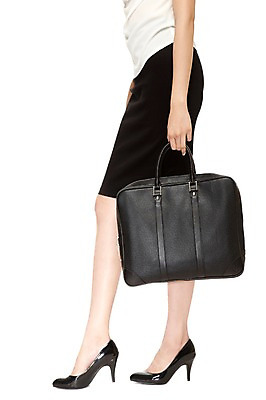 포토 JPG 스튜디오촬영 직업 우먼라이프 잡화 여자 구두 신발 신체 서류가방 가방 비즈니스 실내 한명 서기 들기 누끼 사람 정장 20대 성인 옆모습 신체부위 비즈니스라이프 치마 섹시 하반신 다리 직장인 비즈니스우먼 하이힐 매끈함 몸매 출장 각선미 여자만 여자한명만 성인여자만 청년만 청년여자만 성인한명만 청년여자한명만 성인여자한명만 성인만 국내포토 1 라이프스타일 옷 뷰포인트 컨셉 모션 하의 청년 내부 감각 여성화 파일형식