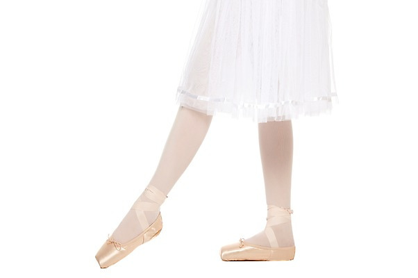 포토 JPG 스튜디오촬영 우먼라이프 잡화 여자 포즈 신발 신체 발 실내 한명 서기 누끼 사람 20대 성인 옆모습 신체부위 댄서 하반신 다리 춤 우아함 몸매 발레 발레리나 각선미 발레복 토슈즈 발레동작 여자만 여자한명만 성인여자만 청년만 청년여자만 성인한명만 청년여자한명만 성인여자한명만 성인만 국내포토 직업 1 라이프스타일 옷 뷰포인트 컨셉 모션 문화예술 청년 내부 파일형식