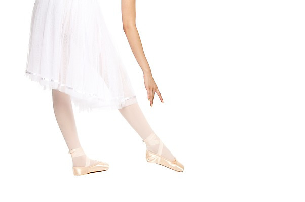 포토 JPG 스튜디오촬영 우먼라이프 잡화 여자 포즈 신발 신체 발 실내 한명 서기 누끼 사람 20대 성인 옆모습 신체부위 댄서 하반신 다리 춤 우아함 몸매 발레 발레리나 각선미 발레복 토슈즈 발레동작 여자만 여자한명만 성인여자만 청년만 청년여자만 성인한명만 청년여자한명만 성인여자한명만 성인만 국내포토 직업 1 라이프스타일 옷 뷰포인트 컨셉 모션 문화예술 청년 내부 파일형식