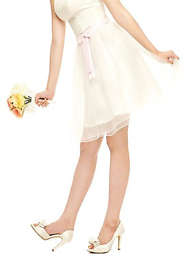 포토 JPG 스튜디오촬영 식물 우먼라이프 잡화 드레스 원피스 여자 꽃 구두 부케 웨딩드레스 포즈 결혼 신발 신체 실내 한명 서기 들기 누끼 사람 20대 성인 옆모습 신체부위 치마 하반신 다리 우아함 하이힐 매끈함 몸매 각선미 여자만 여자한명만 성인여자만 청년만 청년여자만 성인한명만 청년여자한명만 성인여자한명만 성인만 국내포토 1 라이프스타일 옷 뷰포인트 꽃다발 컨셉 모션 하의 이벤트 청년 내부 감각 여성화 파일형식