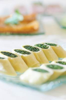 포토 JPG 그릇 식기 접시 음식 채소 요리 근접촬영 사람없음 아웃포커스 중식 롤 퓨전요리 국내포토 뷰포인트 촬영기법 파일형식