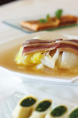 포토 JPG 그릇 식기 접시 음식 채소 육류 돼지고기 요리 근접촬영 사람없음 아웃포커스 중식 롤 국내포토 뷰포인트 식재료 촬영기법 파일형식