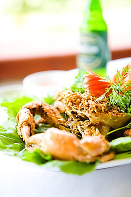 포토 JPG 주간 그릇 접시 아시아 음식 채소 탁자 요리 근접촬영 사람없음 야외 아웃포커스 장식 전통음식 게 병 해산물 베트남 게요리 호이안 국내포토 자연요소 전통 식기 나라 뷰포인트 가구 촬영기법 갑각류 동남아시아 파일형식