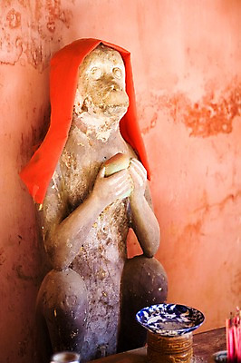 포토 JPG 주간 해외풍경 해외 그릇 접시 아시아 조각 백그라운드 사람없음 야외 조각상 동남아시아 돌_바위 원숭이 베트남 석상 동물상 호이안 조각_조소 국내포토 자연요소 식기 나라 포유류 풍경 조형물 조소 파일형식