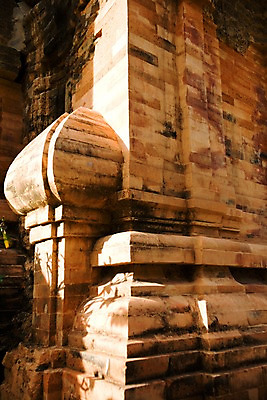 포토 JPG 주간 해외풍경 해외 건축물 건축 아시아 벽 외국문화 백그라운드 유적지 풍경 사람없음 야외 건물 동남아시아 기둥 베트남 나짱 국내포토 자연요소 나라 문화 고건축 파일형식