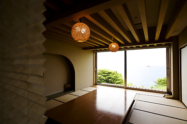 포토 JPG 주간 해외풍경 해외 아시아 문화 바다 거실 일본문화 창문 조명 주택 풍경 사람없음 야외 인테리어 일본 다다미 다다미방 아키타 국내포토 자연요소 동양문화 디자인 나라 외국문화 건물 파일형식