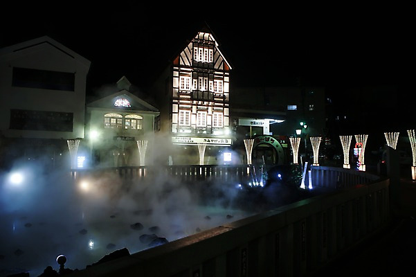 포토 JPG 해외풍경 해외 건축물 아시아 숙소 조명 풍경 사람없음 야외 건물 일본 온천 연기 야간 군마 여관 노천온천 온천수 가교 이바라키 국내포토 자연요소 건축 나라 스파 파일형식