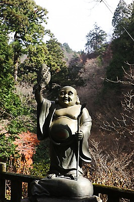 포토 JPG 주간 나무 해외풍경 해외 계절 아시아 종교 산 풍경 사람없음 야외 조각상 일본 가을 소나무 사찰 사원 군마 이바라키 신사_일본건축 국내포토 자연요소 식물 나라 비즈니스 종교건축 조형물 일본건축 파일형식