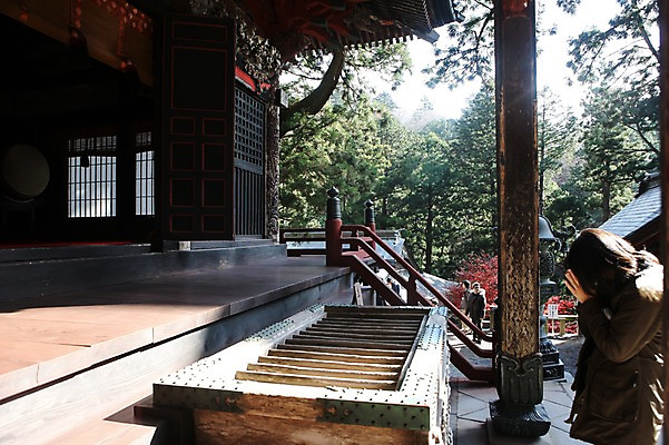 포토 JPG 주간 외국인 나무 해외풍경 해외 건축물 아시아 종교 사람 풍경 여러명 야외 건물 일본 기도 사찰 사원 일본인 군마 이바라키 신사_일본건축 국내포토 자연요소 식물 건축 나라 다수 비즈니스 종교건축 동양인 인종 일본건축 파일형식